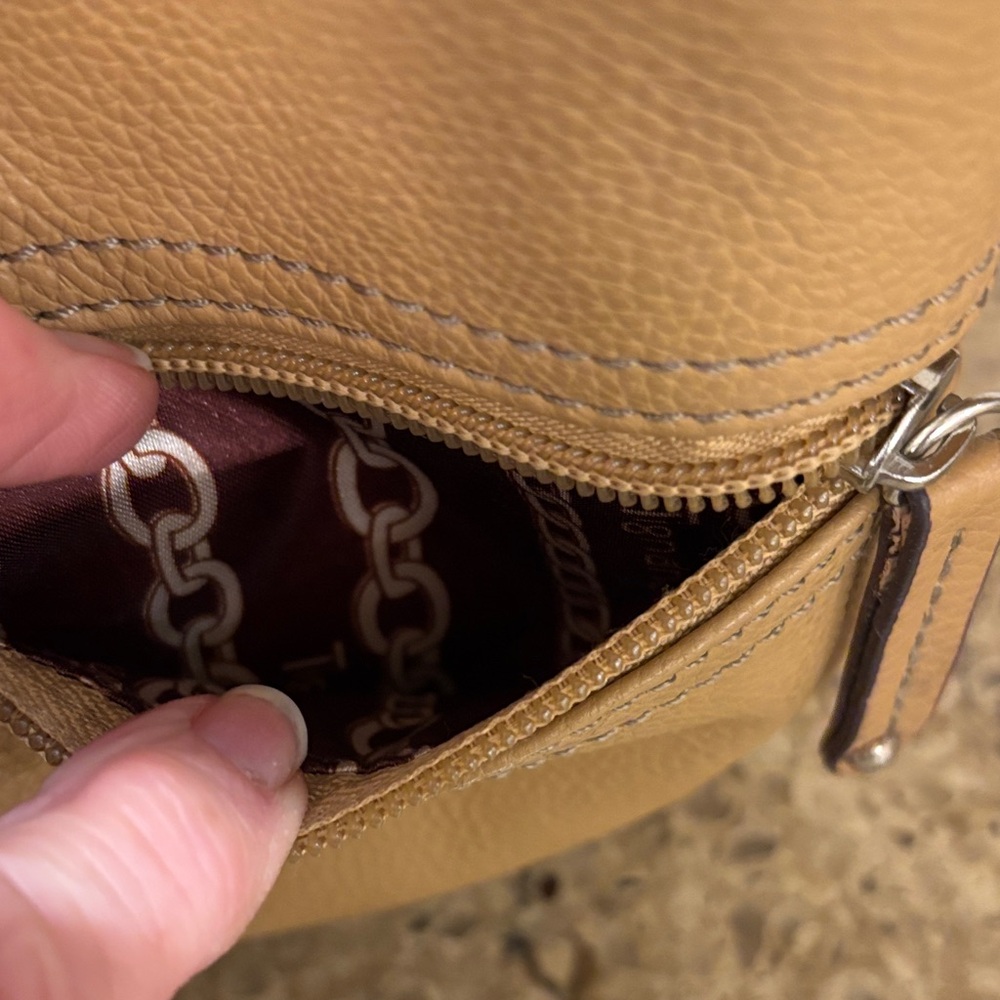 Tiganello Tan Leather Crossbody Bag with Built in Wallet and Multi- Organization - Picture 5 of 7